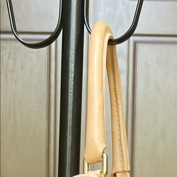 Moschino Cheap and Chic handbag - Picture 5 of 16